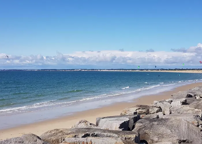 A Moins De 50m De L'ecole De Voile... * La Turballe
